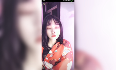 最新《瘋狂抖音》外篇之『三亞美女2』極品三亞外圍美女大秀身材 作死大尺度 摳B揉乳擠奶 (131)