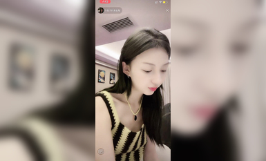 最新《瘋狂抖音》外篇之『三亞美女2』極品三亞外圍美女大秀身材 作死大尺度 摳B揉乳擠奶 (135)