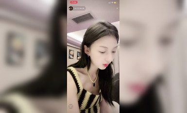 最新《瘋狂抖音》外篇之『三亞美女2』極品三亞外圍美女大秀身材 作死大尺度 摳B揉乳擠奶 (135)