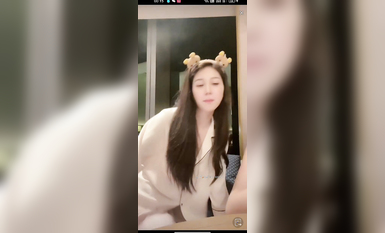 最新《瘋狂抖音》外篇之《抖音擦邊4》顏值主播各顯神通 閃現走光 刷邊瘋狂作死 扣逼漏奶 (312)