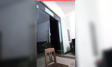 最新《瘋狂抖音》外篇之《抖音擦邊4》顏值主播各顯神通 閃現走光 刷邊瘋狂作死 扣逼漏奶 (42)