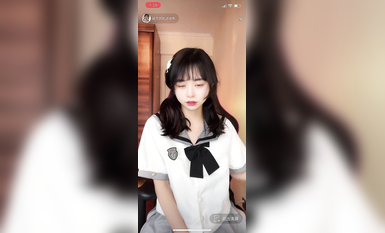 最新《瘋狂抖音》外篇之『三亞美女2』極品三亞外圍美女大秀身材 作死大尺度 摳B揉乳擠奶 (74)