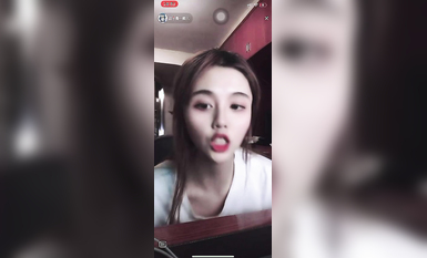 最新《瘋狂抖音》外篇之『三亞美女2』極品三亞外圍美女大秀身材 作死大尺度 摳B揉乳擠奶 (192)