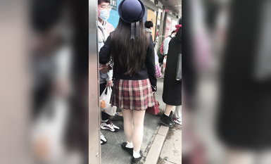 稀缺學妹專場 專業抄底靚麗學生妹JK制服 掀裙開閃光燈強抄 看的心驚肉跳太刺激 超清4K原版 (10)