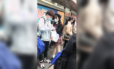 稀缺學妹專場 專業抄底靚麗學生妹JK制服 掀裙開閃光燈強抄 看的心驚肉跳太刺激 超清4K原版 (11)