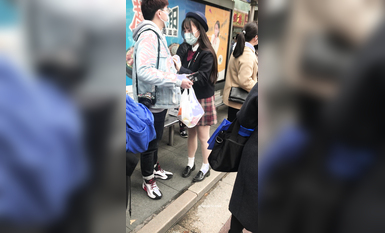 稀缺學妹專場 專業抄底靚麗學生妹JK制服 掀裙開閃光燈強抄 看的心驚肉跳太刺激 超清4K原版 (11)