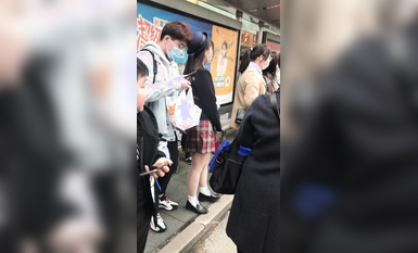 稀缺學妹專場 專業抄底靚麗學生妹JK制服 掀裙開閃光燈強抄 看的心驚肉跳太刺激 超清4K原版 (11)