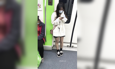 稀缺學妹專場 專業抄底靚麗學生妹JK制服 掀裙開閃光燈強抄 看的心驚肉跳太刺激 超清4K原版 (12)
