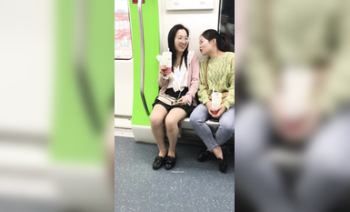 稀缺學妹專場 專業抄底靚麗學生妹JK制服 掀裙開閃光燈強抄 看的心驚肉跳太刺激 超清4K原版 (26)