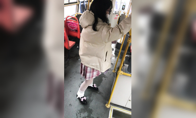 稀缺學妹專場 專業抄底靚麗學生妹JK制服 掀裙開閃光燈強抄 看的心驚肉跳太刺激 超清4K原版 (56)