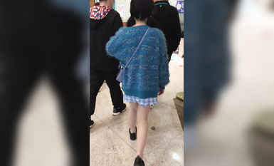 稀缺學妹專場 專業抄底靚麗學生妹JK制服 掀裙開閃光燈強抄 看的心驚肉跳太刺激 超清4K原版 (39)