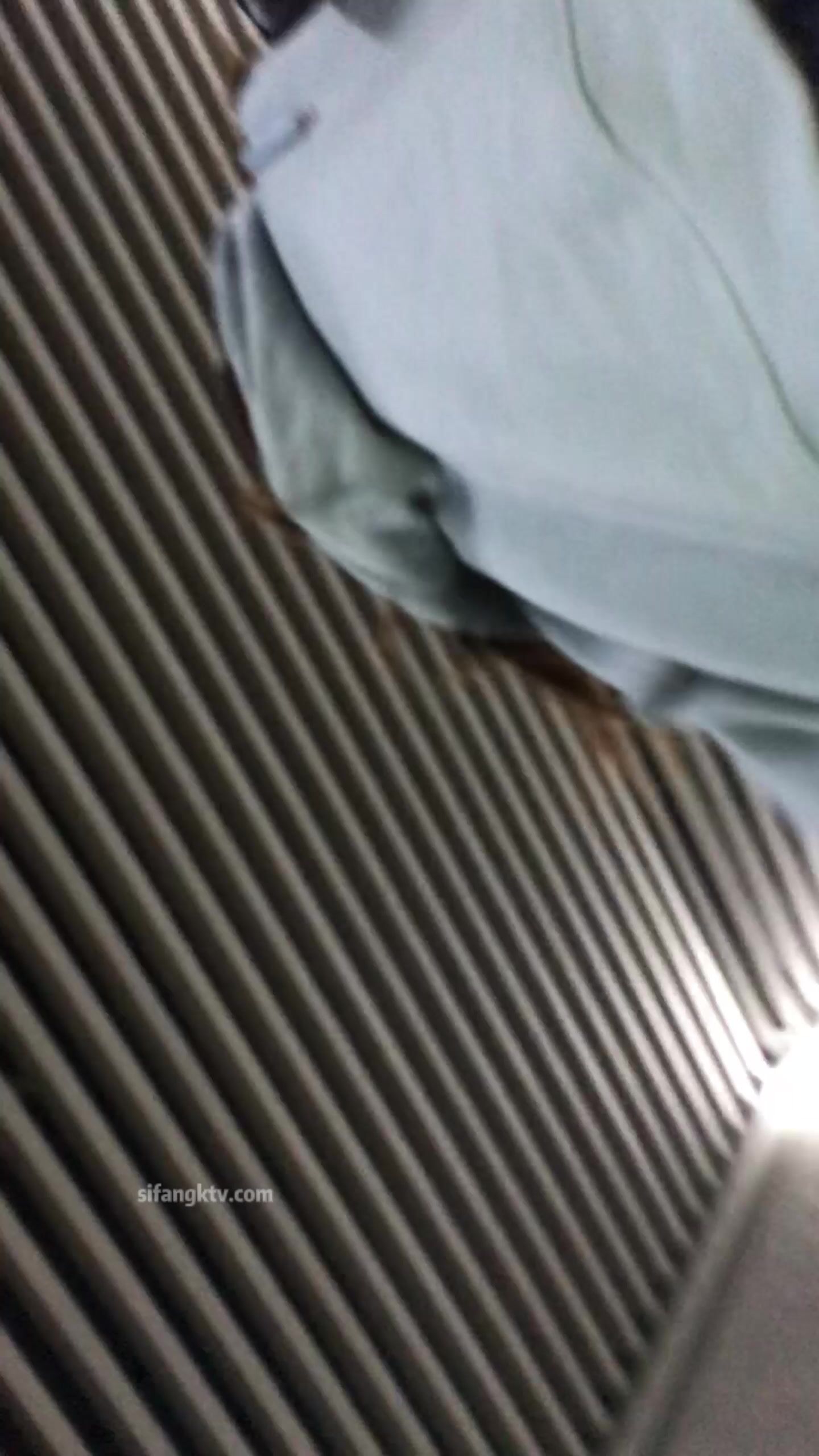 稀缺學妹專場 專業抄底靚麗學生妹JK制服 掀裙開閃光燈強抄 看的心驚肉跳太刺激 超清4K原版 (61)