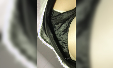 稀缺學妹專場 專業抄底靚麗學生妹JK制服 掀裙開閃光燈強抄 看的心驚肉跳太刺激 超清4K原版 (14)