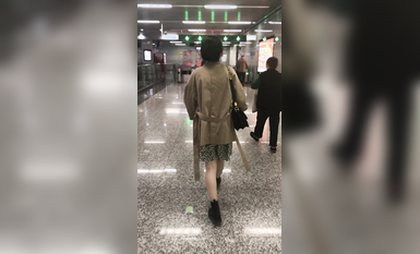 稀缺學妹專場 專業抄底靚麗學生妹JK制服 掀裙開閃光燈強抄 看的心驚肉跳太刺激 超清4K原版 (18)