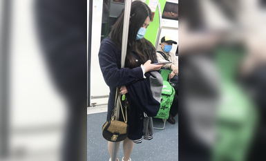 稀缺學妹專場 專業抄底靚麗學生妹JK制服 掀裙開閃光燈強抄 看的心驚肉跳太刺激 超清4K原版 (33)