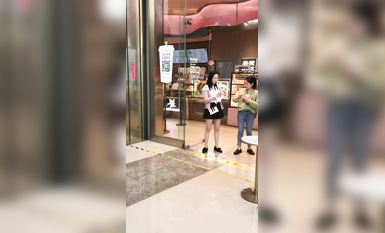 稀缺學妹專場 專業抄底靚麗學生妹JK制服 掀裙開閃光燈強抄 看的心驚肉跳太刺激 超清4K原版 (25)