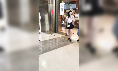 稀缺學妹專場 專業抄底靚麗學生妹JK制服 掀裙開閃光燈強抄 看的心驚肉跳太刺激 超清4K原版 (25)