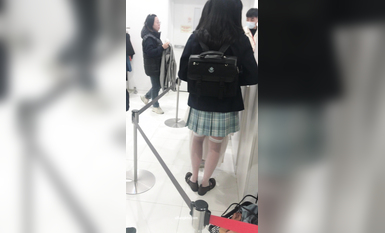 稀缺學妹專場 專業抄底靚麗學生妹JK制服 掀裙開閃光燈強抄 看的心驚肉跳太刺激 超清4K原版 (8)