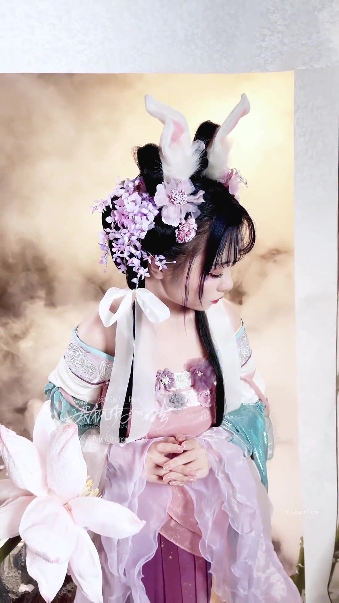 極品Cos爆機少女【喵小吉】九月新作《荷花池》古裝嬌俏美女 超干凈美鮑 高清 (3)