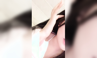 童顏巨乳蘿莉【京魚兒】二次元風COS裝摳B特寫 三場收費合集 (1)