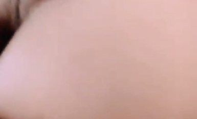 極品美女與男友啪啪被流出 女主超美 身材很好 沙發倒插懟著爆操真會玩 完美露臉 高清1080P版 (1)