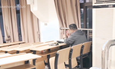 復旦大學裸身自由遊行大教室人前露出毫無底線2K