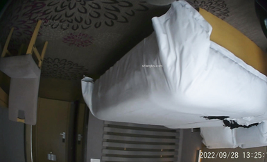 貌似大神老虎菜新作 私房獨家 重慶99年小護士被套路摸逼自慰流水，射在逼口 (3)