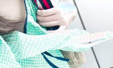 【精品TP】外站盜攝新流出  猥瑣男跟隨極品口罩女上下鏡頭抄底及暴抄極品奶頭manpo7